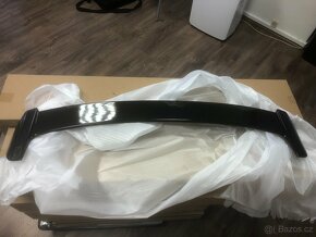 Spoiler na střechu BMW 1 - E81 / E87 - černý lesk - 3