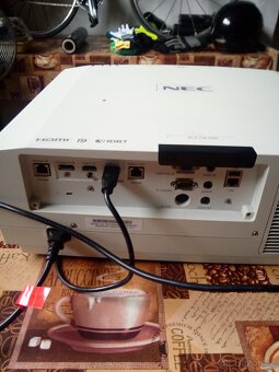 Projektor - 3