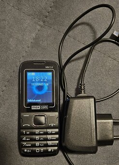 Mobilní telefon Maxcom MM134 - 3