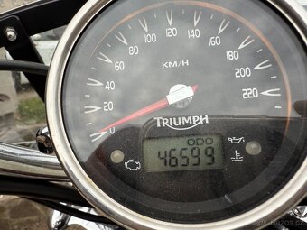 Triumph Rocket III clasic - 3