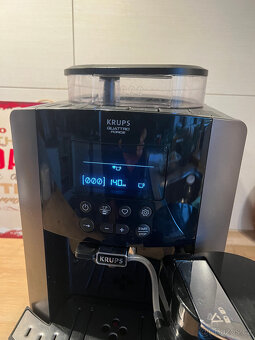 Kávovar Krups EA 819E Arabica Latte Quattro Force - TOP - 3
