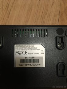 Edimax ES-3105P - 3