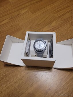 Swatch & Omega MoonSwatch 1965 W&W - 3