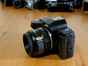 OLYMPUS OM-707 AF (Olympus 35-70mm) - 1986 - 3