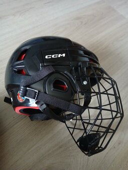 Helma na hokej ccm - 3