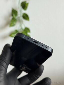 iPhone 13 mini 128GB černý - 3