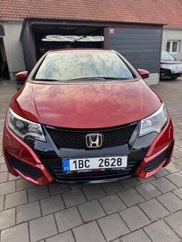 Spolehlivá a servisovaná Honda Civic 1.4 i-VTEC (2015) - 3