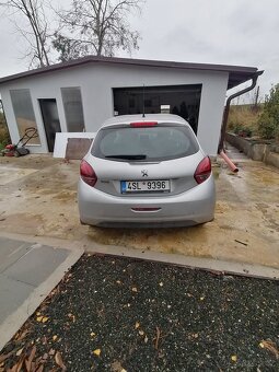 Peugeot 208 - 3