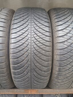 4xzimní pneu 235/55/17.2xGoodyear.2xUniroyal. - 3