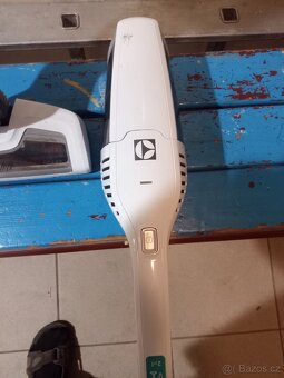(((. TYČOVÝ VYSAVAČ ELECTROLUX. ))) - 3