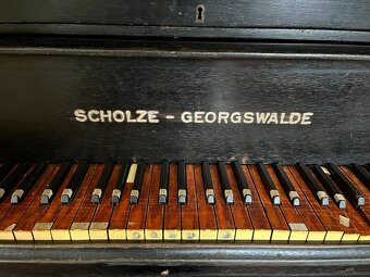 Klavír - křídlo - 3