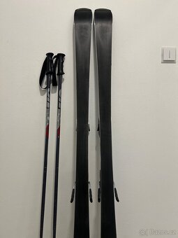 Lyže Atomic series 8 vel. 150 + hůlky 120 - 3