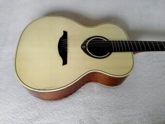 Predam gitaru LAG Tramontane T88A. - 3
