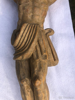 JEŽÍŠ DŘEVĚNÁ PLASTIKA - 3