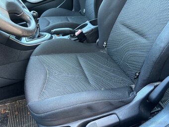 Peugeot 308 interiér - 3