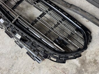 Maska Mercedes Benz E W214 - 3