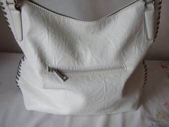 Kabelka bílá - 3