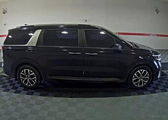 Kia Carnival 2.2-9 MÍST-VŮZ NA CESTĚ - 3