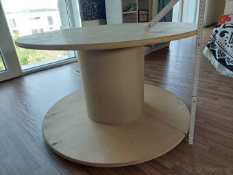 Kulatý stolek průměr 75cm - 3