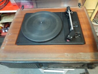 Starý gramofon Tesla - 3