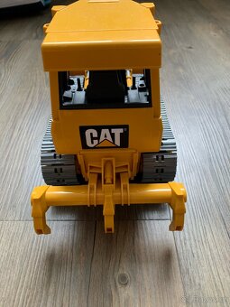 Bruder buldozer CAT - 3