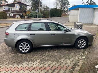 Alfa Romeo 159 - 3