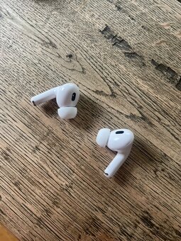 Fake airpods - 3