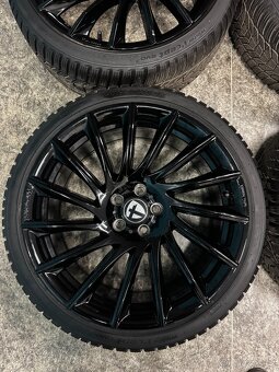Alu kola Škoda/VW 18" černá 5×100 ET35 + Hankook Winter - 3