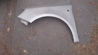 Skoda Roomster,Fabia 2 predni blatnik na opravu - 3