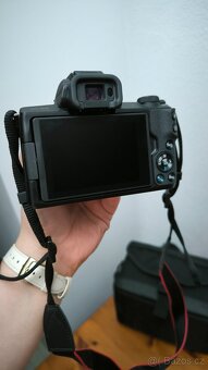 Bezzrcadlovka Canon EOS M 50 + Canon brašna - 3