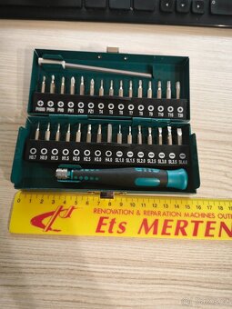 Nářadí minisřoubovák s bity a račna - 3