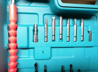 Aku vrtačka/utahovák makita - 3