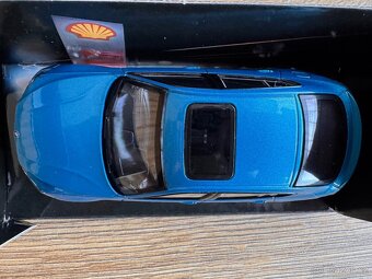 Sběratelský model autíčka BMW C6 M, modré barvy. - 3