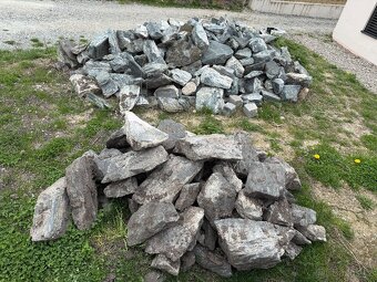 Kameny za odvoz - 3