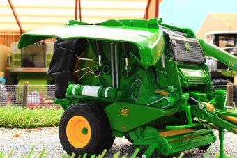 JOHN DEERE 990 MĚŘÍTKO 1:32 WIKING - 3
