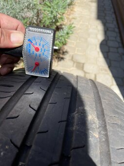 225/60 r17 - 3