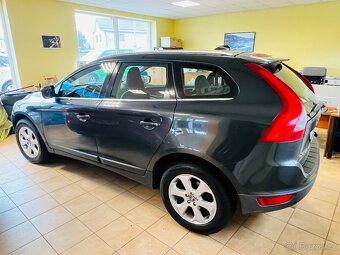 VOLVO XC 60 2.4 D 120 kW 6 RYCHLOSTÍ 4x4 PUVOD ČR - 3