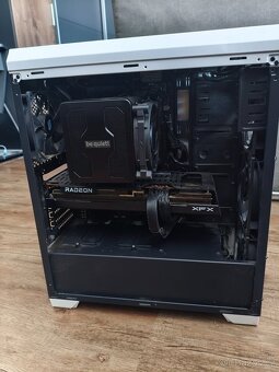 Ryzen 7 5800X3D + RX 7800XT - 3