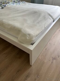 IKEA Malm postel 160x200 cm včetně roštu a matrací - 3