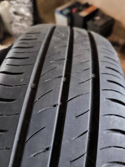 Kumho 185/60 R15 94H - 3
