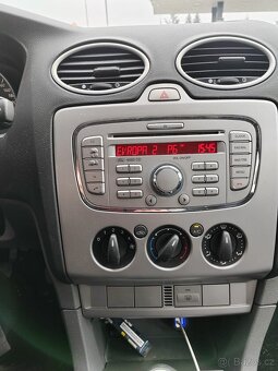 Ford Focus Mk2 Facelift 1.6 TDCi 85kw sedan - 3