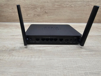 Cisco RV160W - 3