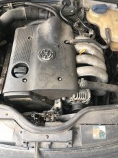 VW Passat 1,6i b5, kód motoru AHL náhradní dily - 3