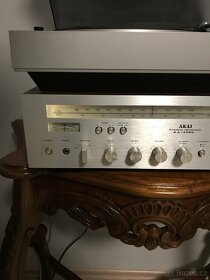 Akai . - 3