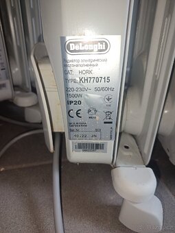 Olejový radiátor DE LONGHI KH 770715 CB - 3