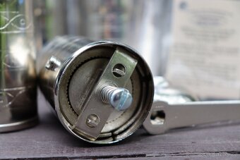 Ruční mlýnek na kávu Lodos Istanbul - stříbrný - 3