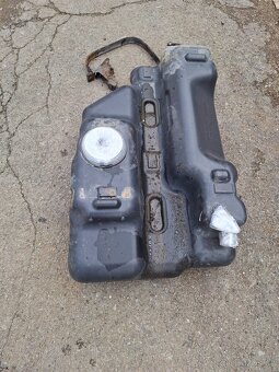 Palivová nádrž IVECO DAILY - 3