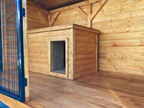 Dřevěný kotec pro psa s boudou. - 3