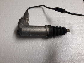 Pomocný spojkový válec Audi A4 B5 2,6 Quatro 110kw V6 94-99 - 3