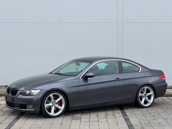 BMW E92 335i Manuál - 3